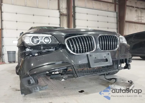 2013 BMW 750I xDrive z USA, uszkodzony, nr VIN WBAYB6C5XDD223942